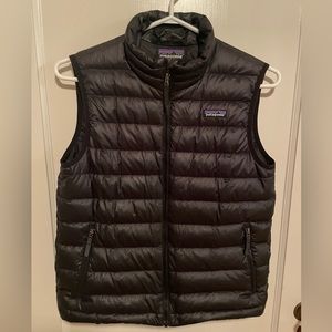Patagonia boys size 12 black puffer vest